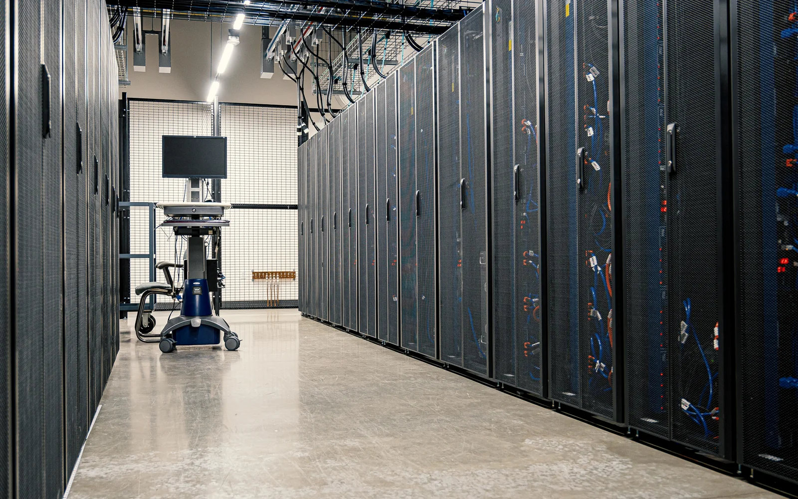 Centro de datos con servidores e infraestructura tecnológica
